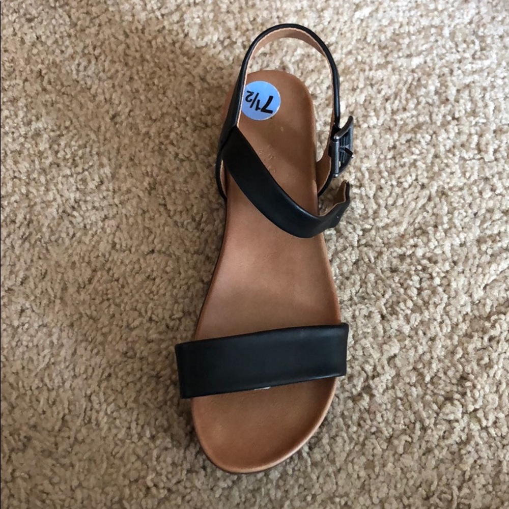 Black Sandals - Picture 3 of 7